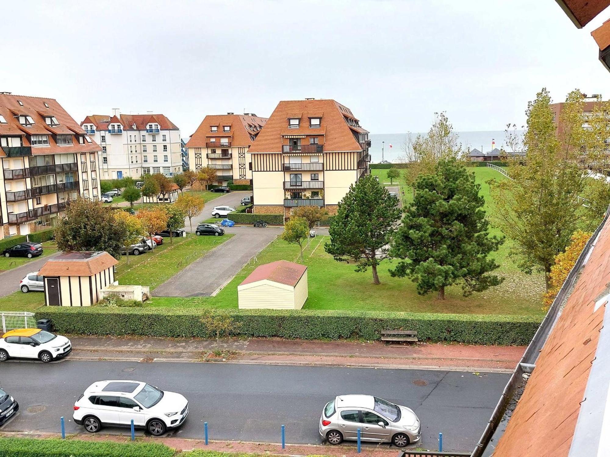 Charmant 2 Pieces Renove Avec Loggia, A Deux Pas De La Plage - Parking Prive - Idealement Situe - Fr-1-712-77 Villers-sur-Mer Bagian luar foto