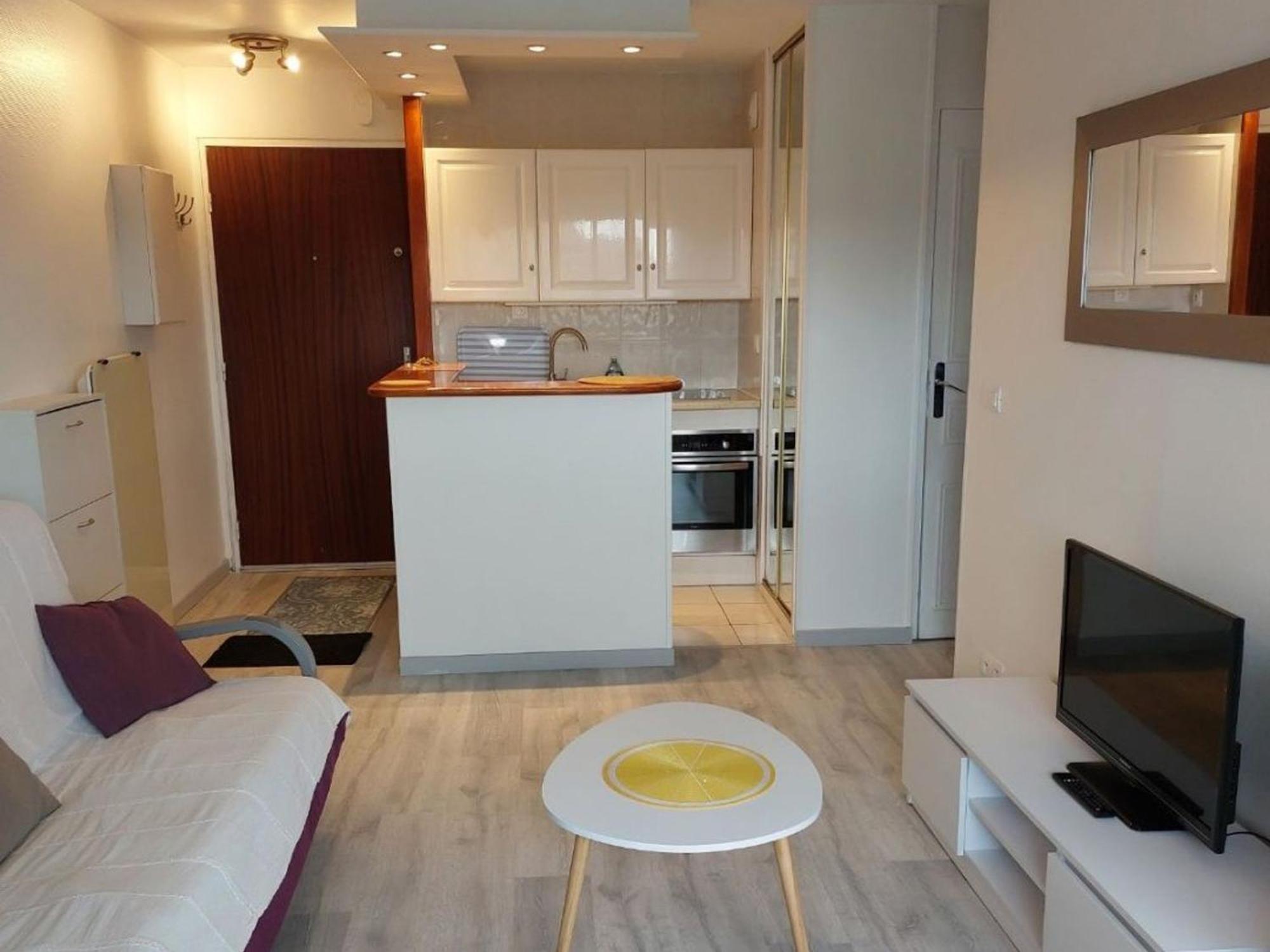 Charmant 2 Pieces Renove Avec Loggia, A Deux Pas De La Plage - Parking Prive - Idealement Situe - Fr-1-712-77 Villers-sur-Mer Bagian luar foto